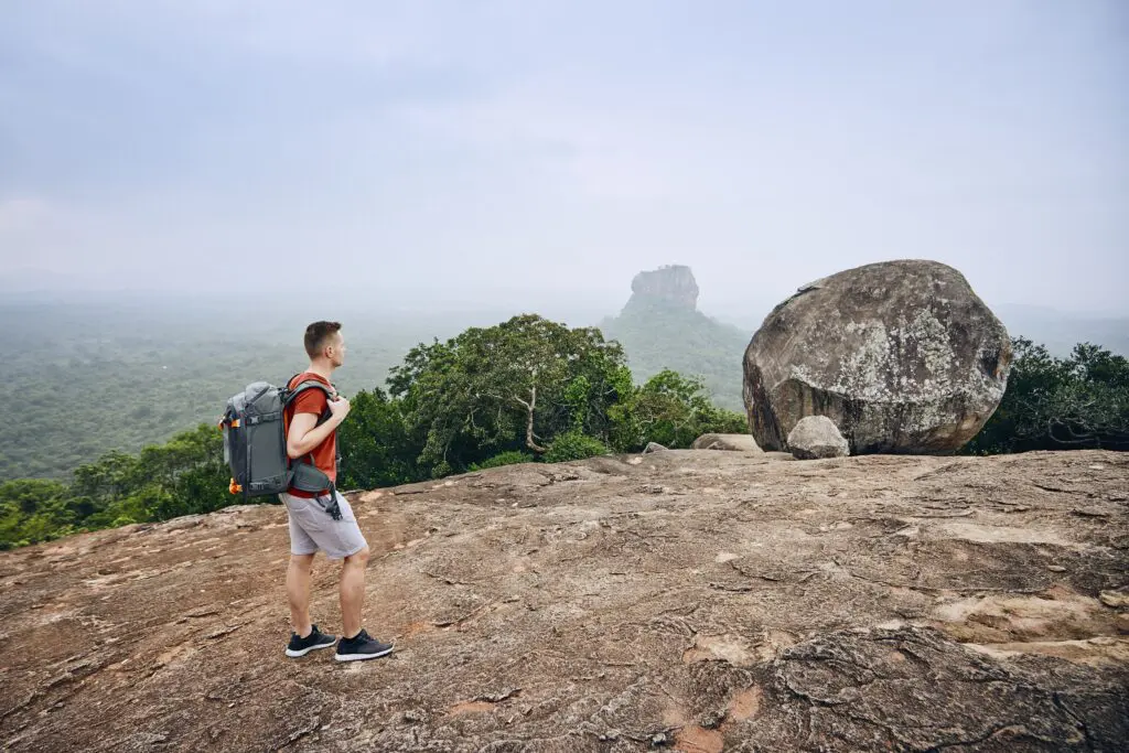igiriya rock, Sri Lanka